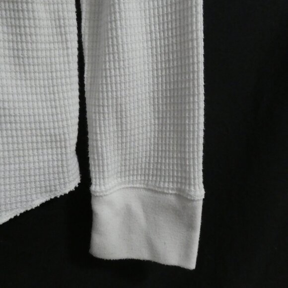 Y2K - GAP | medium | White Long Sleeve Thermal Shirt - Picture 15 of 15
